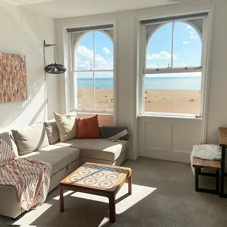 Spacious 2Bd Flat With Stunning Views Folkestone Exterior photo