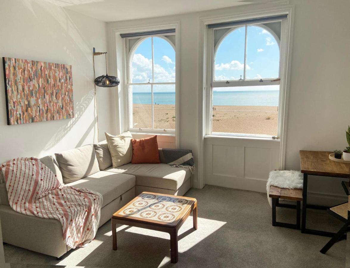Apartment Spacious 2bd Flat With Stunning Views *