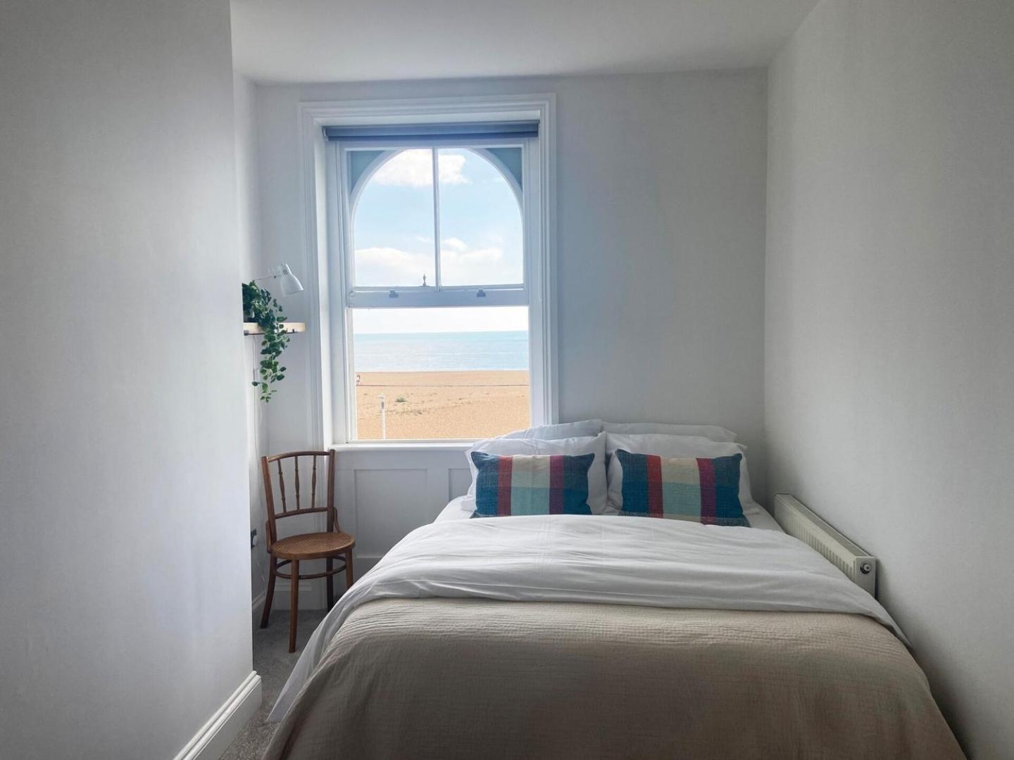 Spacious 2bd Flat With Stunning Views Apartment Folkestone